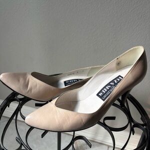 Stuart Weitzman Nude Heels